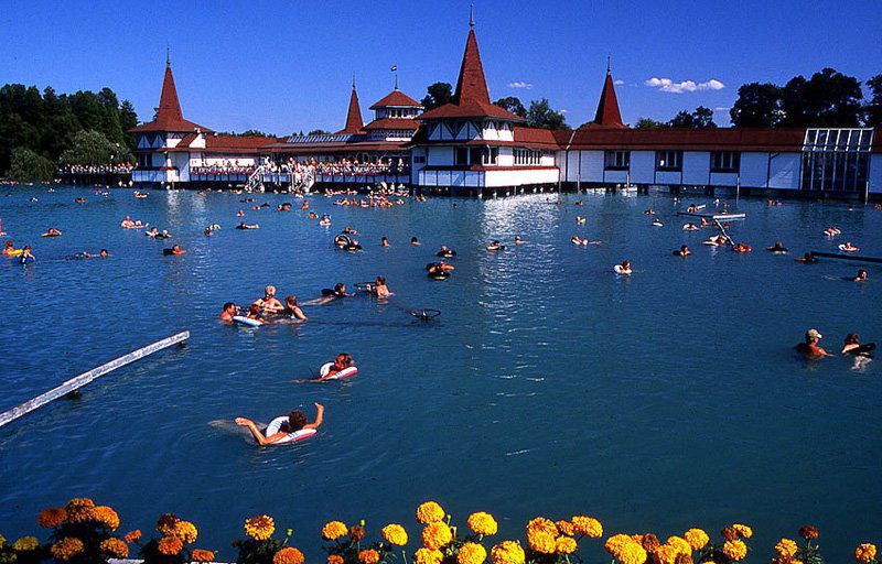 Stațiunea balneară Hévíz din Ungaria