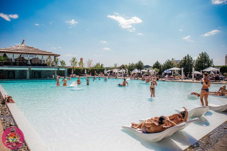 Top 20 de stranduri din Bucuresti -Strand Younivers Summer Club