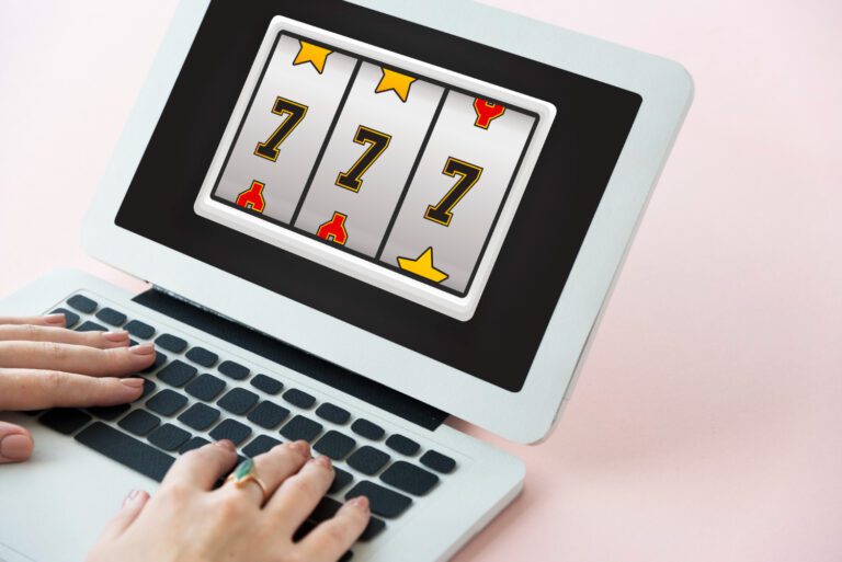Sfaturi pentru jucatorii la pacanele online