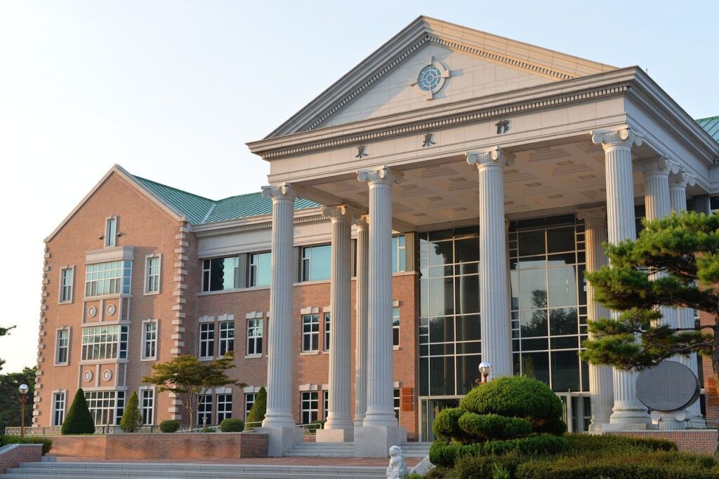 cele mai bune facultati din romania