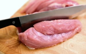 carne de pui cu sos alb