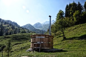 Beneficiile unui jacuzzi pentru momentele în care ai nevoie să încetinești